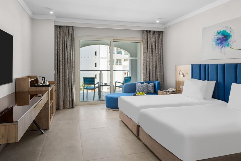 Deluxe Side Sea View Room