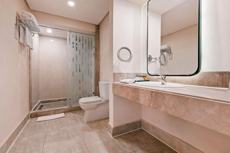 Superior Swim Up Sea View Room