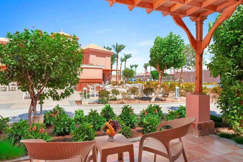 Standard Garden/Pool View Room