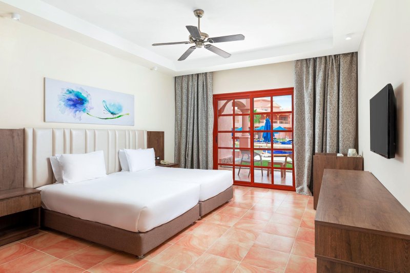 Standard Garden/Pool View Room