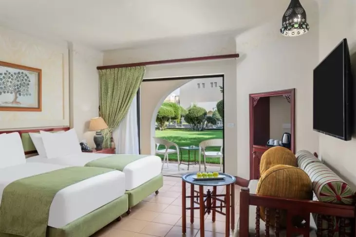 Family Interleading Pool View Room