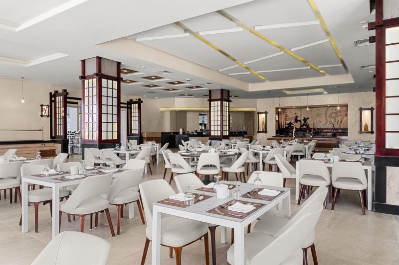 Hurghada utazás Pickalbatros Palace Resort