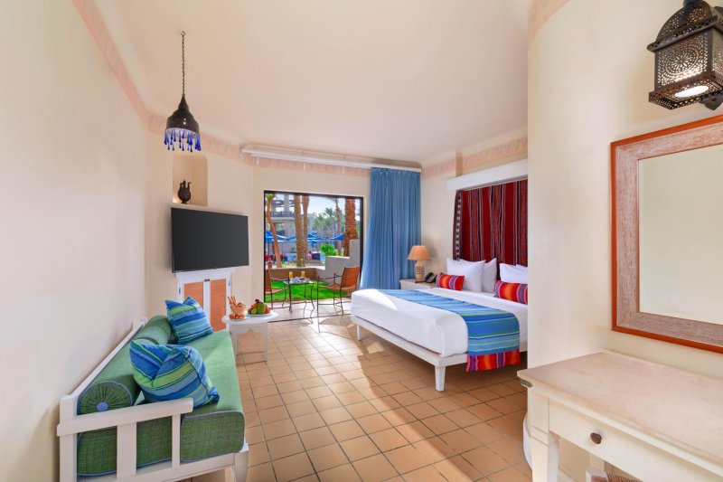 Family Interleading Garden View Room