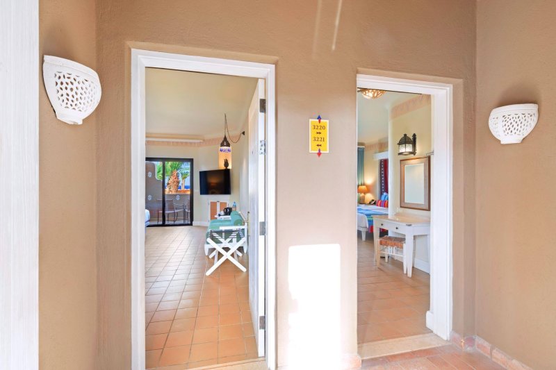 Family Interleading Sea View Room