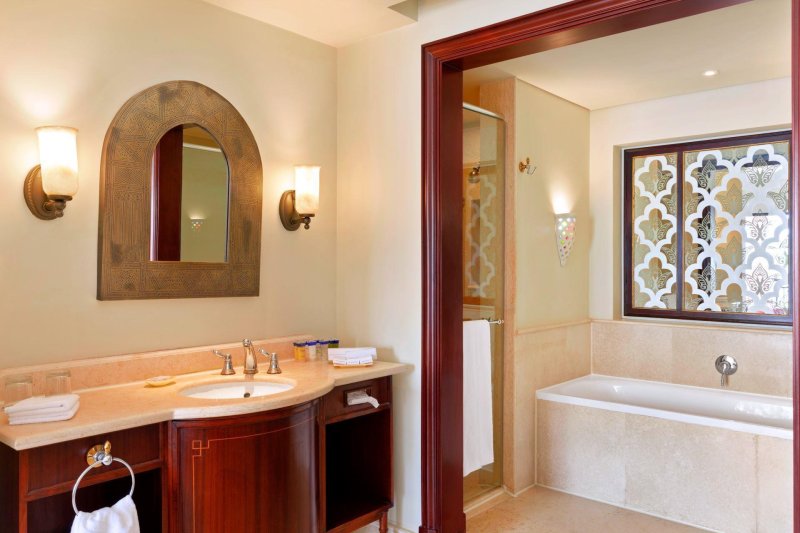 Family Interleading Pool View Room