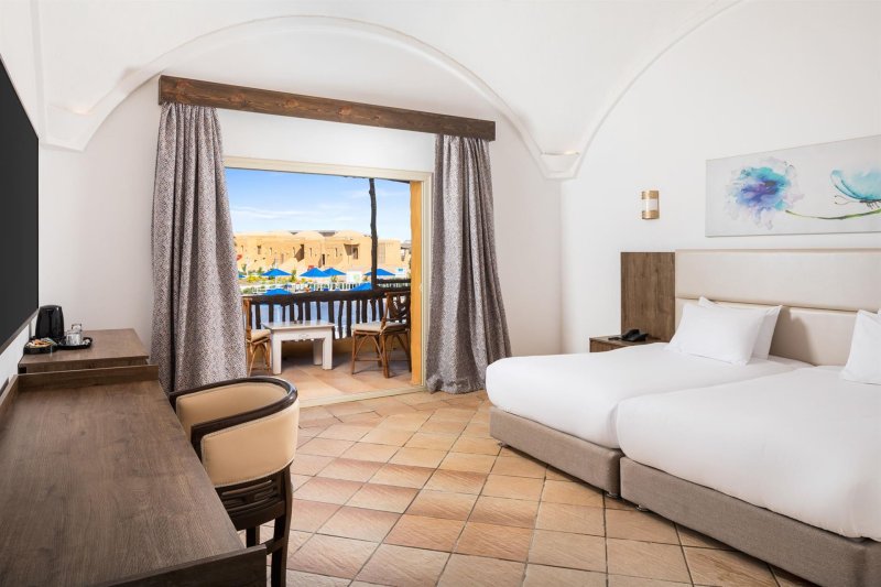 Superior Pool View Room