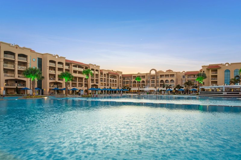 Hurghada utazás Pickalbatros White Beach Resort Hurghada
