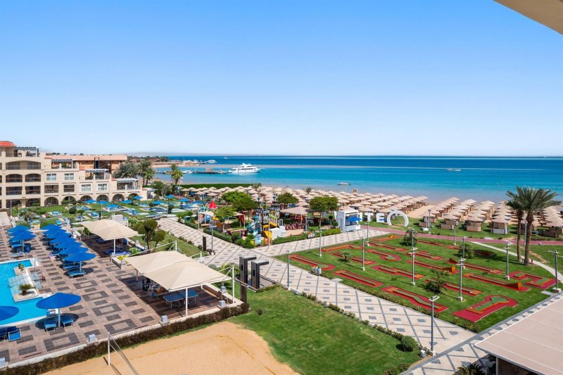 Hurghada utazás Pickalbatros White Beach Resort Hurghada