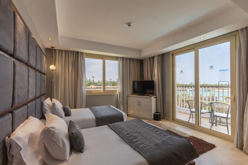 Jacuzzi Suite - Posh Club
