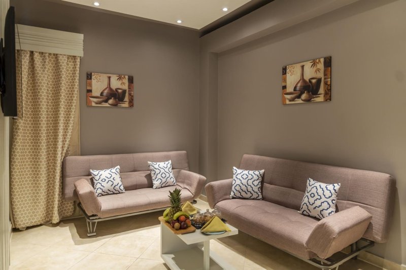 Family Swim Up Suite - Posh Club