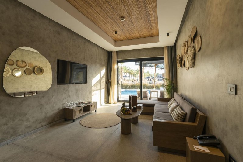 Executive Pool Suite - Posh Club