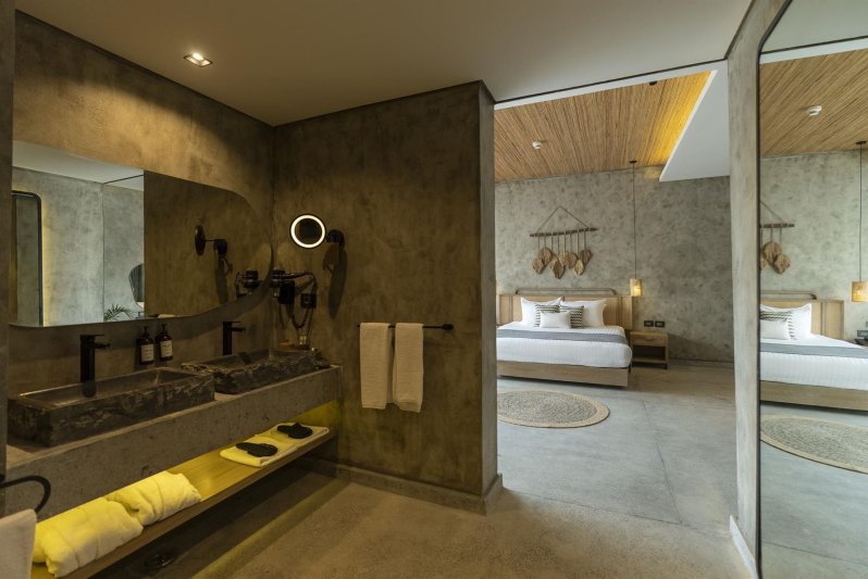 Executive Pool Suite - Posh Club