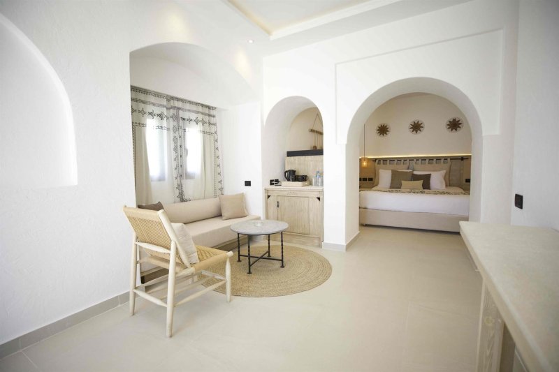 Lexi Suite - Posh Club