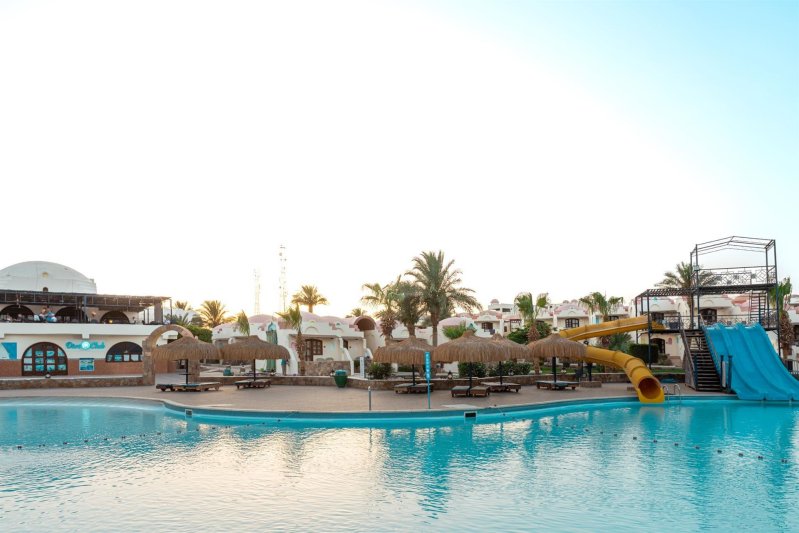 Marsa Alam utazás Protels Crystal Beach Resort