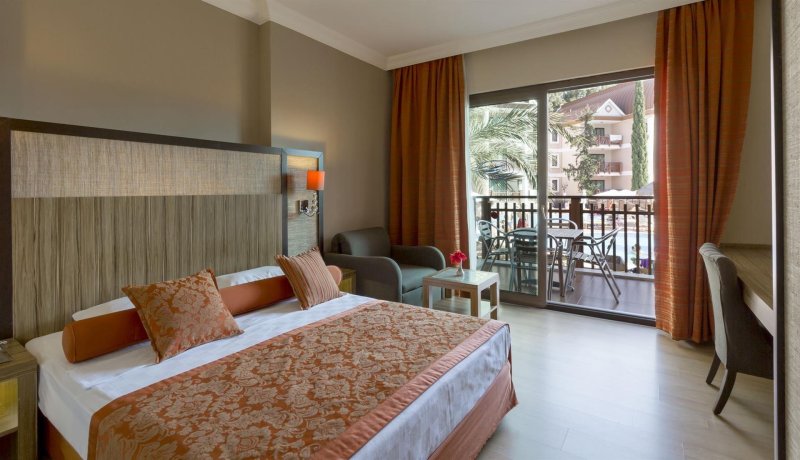 Garden Fam Relax Pool 2 Bedr + 1 Bathr