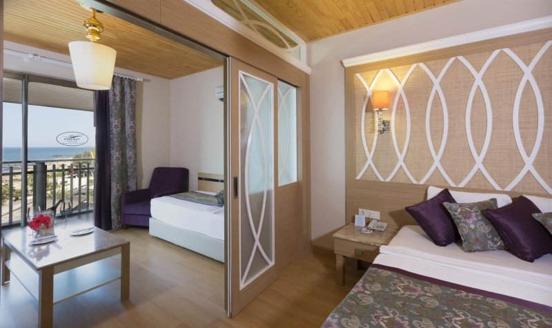 Mb Fam Sea View Sliding Door 1 Bedroom