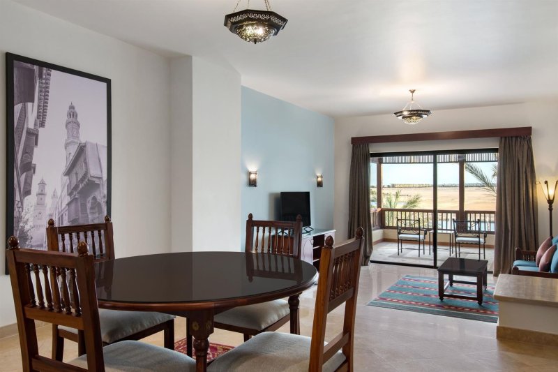 2 Bedroom Suite Pool View