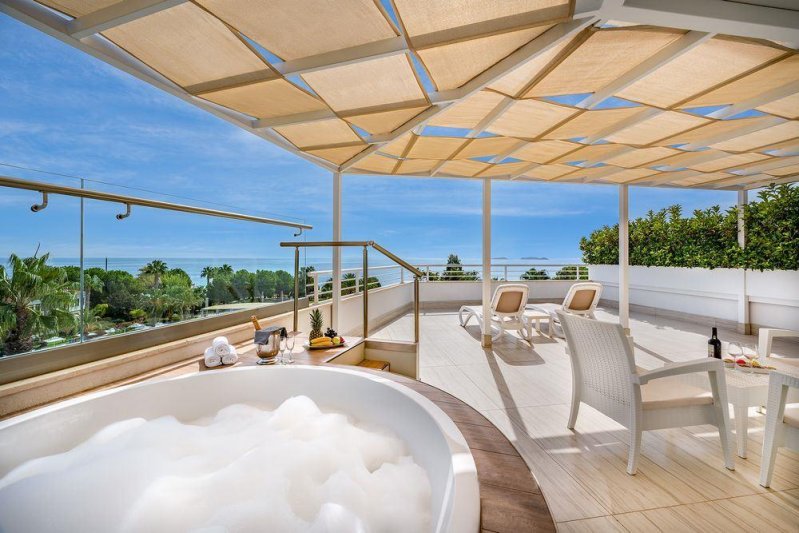 Deluxe Terrace Room With Jacuzzi