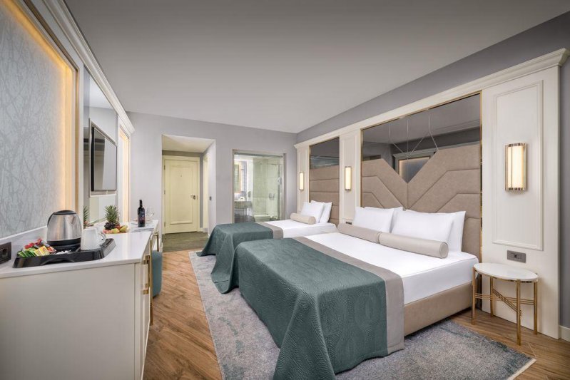 Deluxe Room Side Sea View