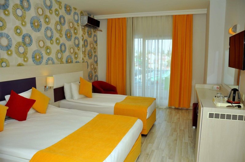 Superior Room Land View