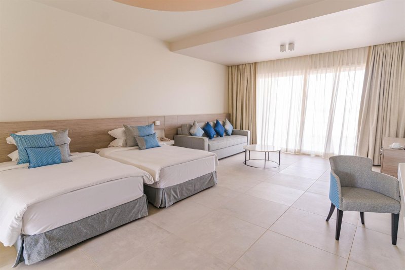 FABULOUS ROOM