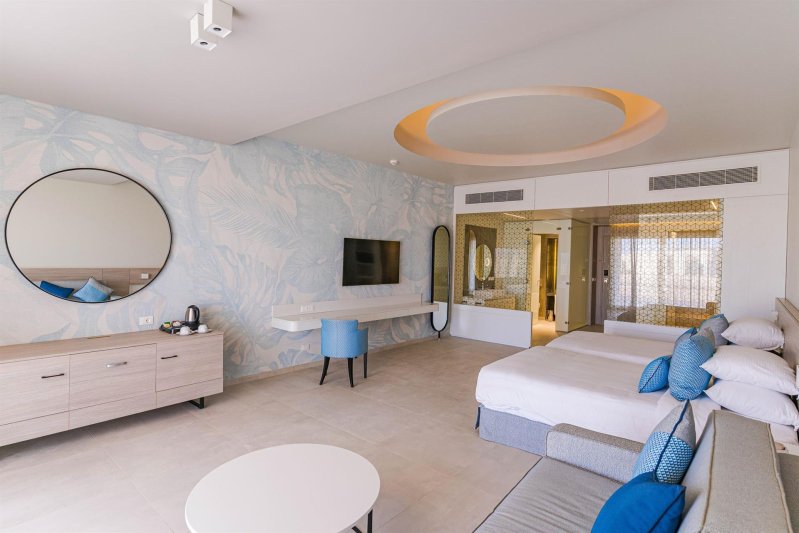 FABULOUS ROOM