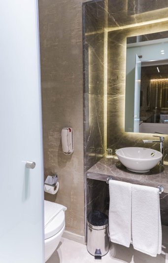 FABULOUS ROOM