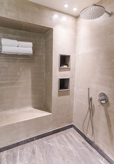 FABULOUS ROOM