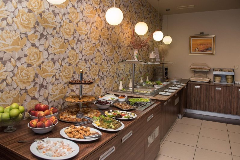 Napospart utazás Regata Palace