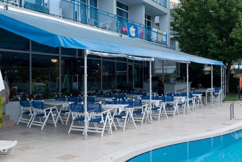 Napospart utazás Regata Palace