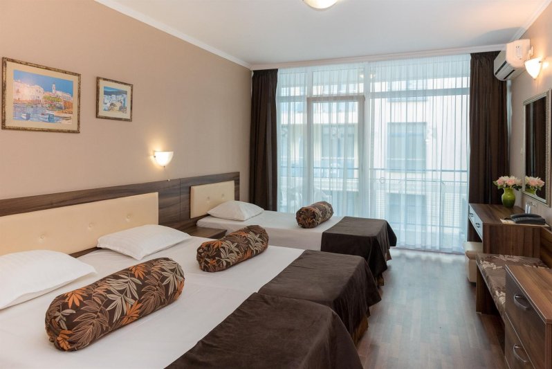 Triple Room