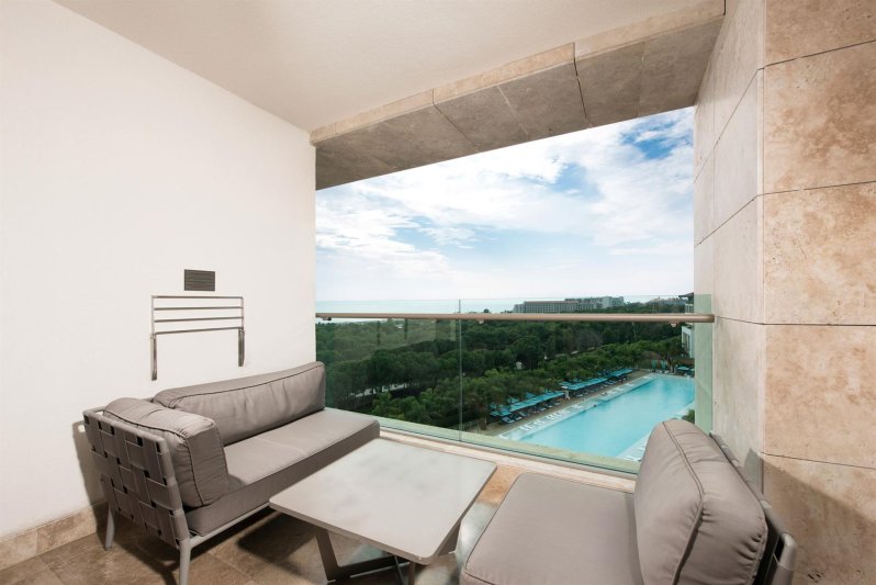 Jade Room Partial Sea View