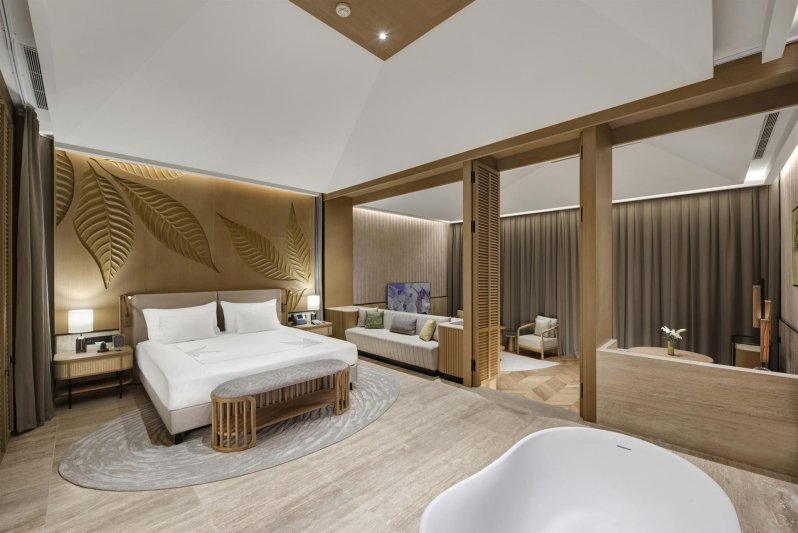 Amber Lagoon Suite