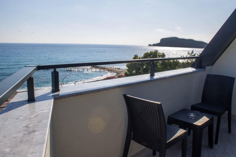 Standard Sea View Room