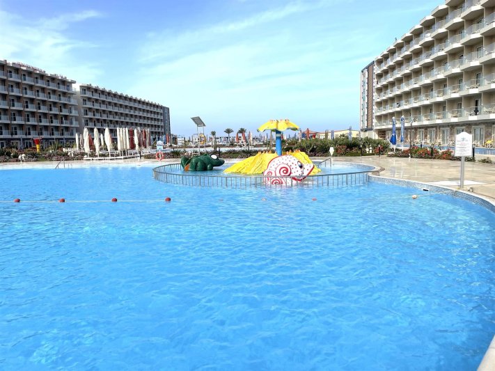 Hurghada utazás Rewaya Luxury Resort