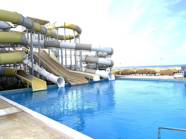 Hurghada utazás Rewaya Luxury Resort