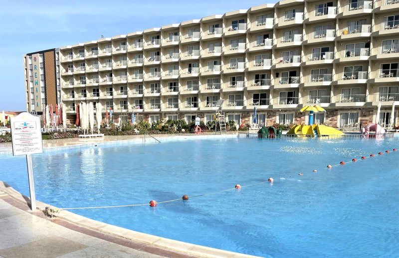 Hurghada utazás Rewaya Luxury Resort