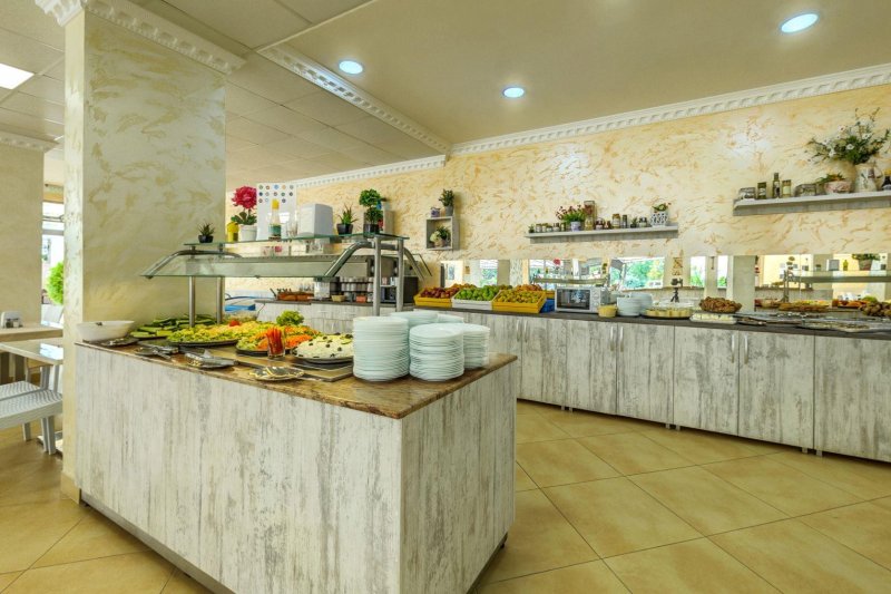 Napospart utazás Riva Park