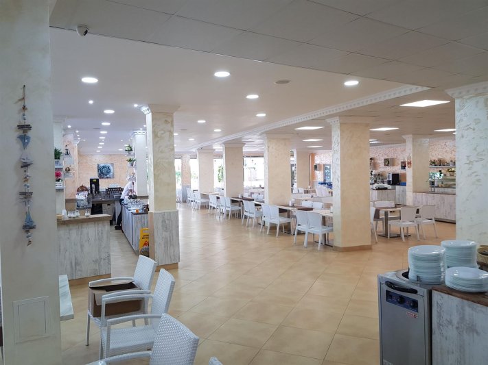 Napospart utazás Riva Park