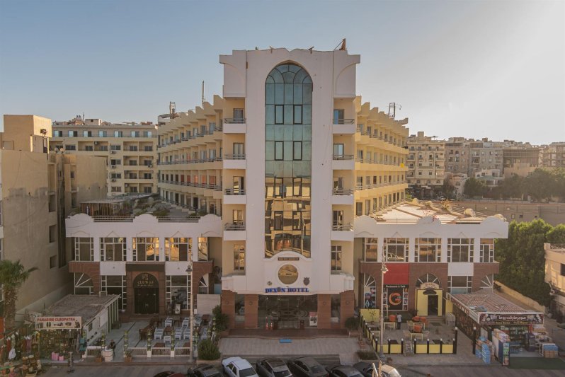 Hurghada utazás Roma Dexon Hotel & Aqua Park