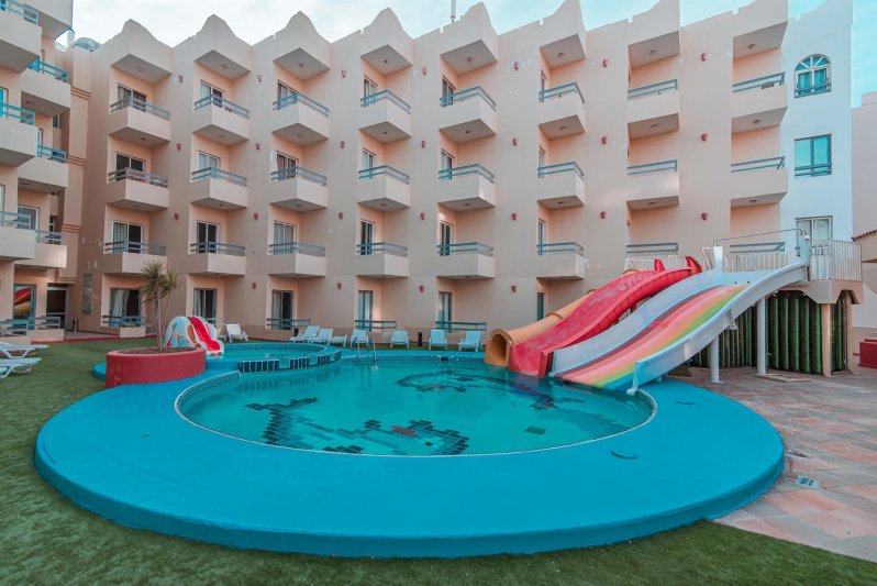 Hurghada utazás Roma Dexon Hotel & Aqua Park