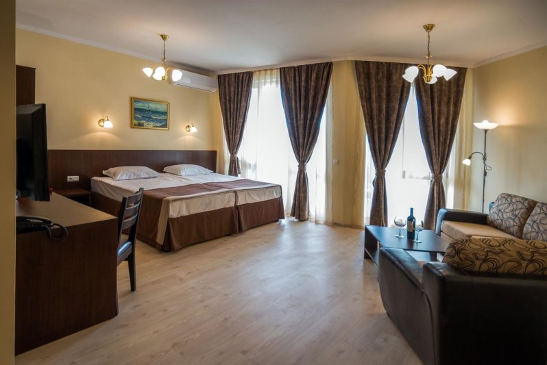 Rome Palace Deluxe Napospart