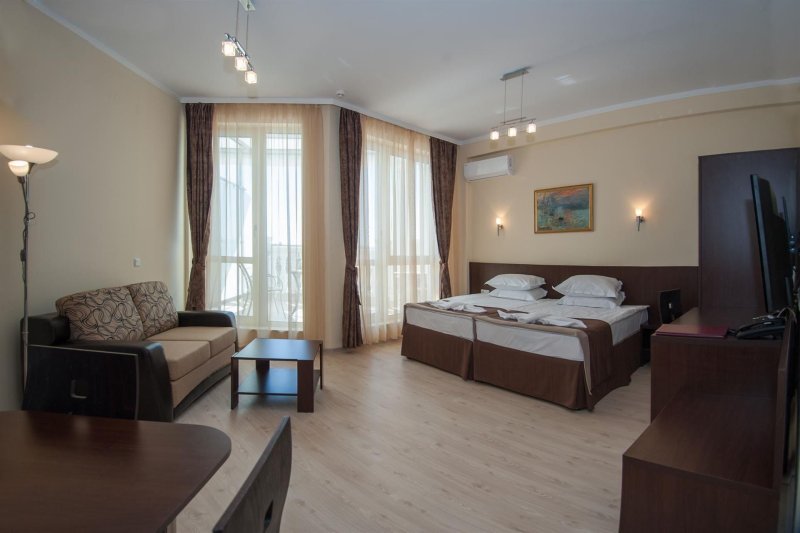 Rome Palace Deluxe Napospart