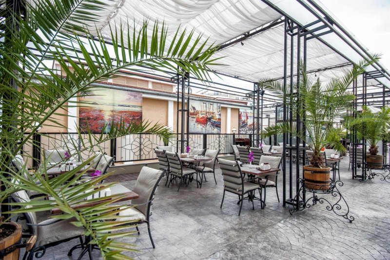 Napospart utazás Rome Palace Deluxe