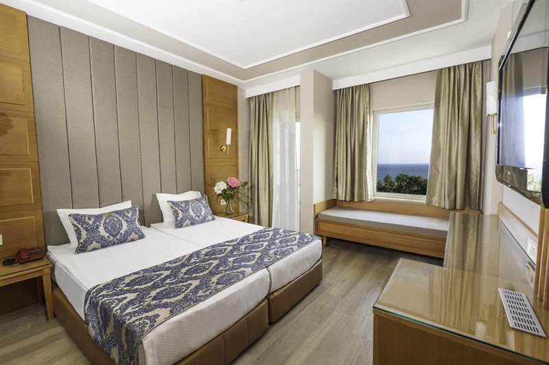 Standard Sea View Room