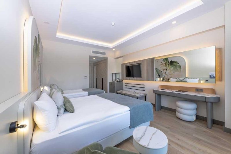 Standard Sea View Room
