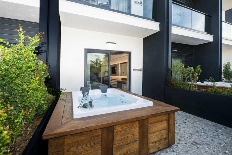 Jacuzzi Standard Room