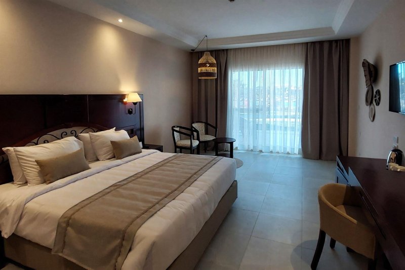 Deluxe Beach Front Room