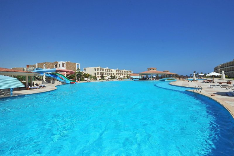 Marsa Alam utazás Royal Brayka Beach Resort