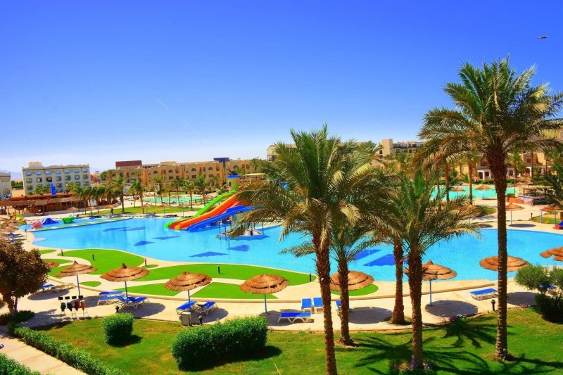 Hurghada utazás Royal Lagoons Resort & Aqua Park